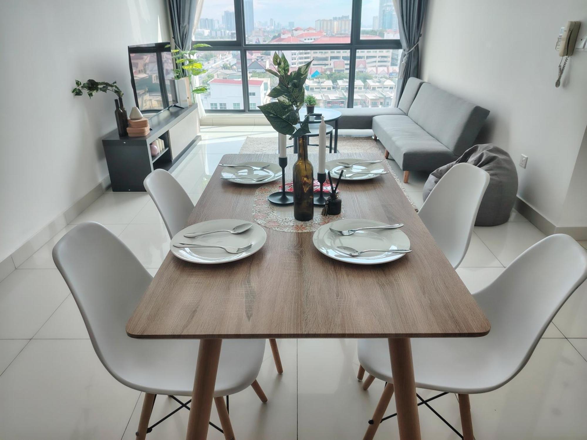 Greenfield With Amazing Pool View And High-speed Wi-fi * Petaling Jaya