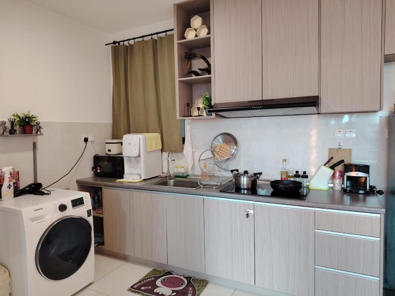 Greenfield With Amazing Pool View And High-speed Wi-fi *