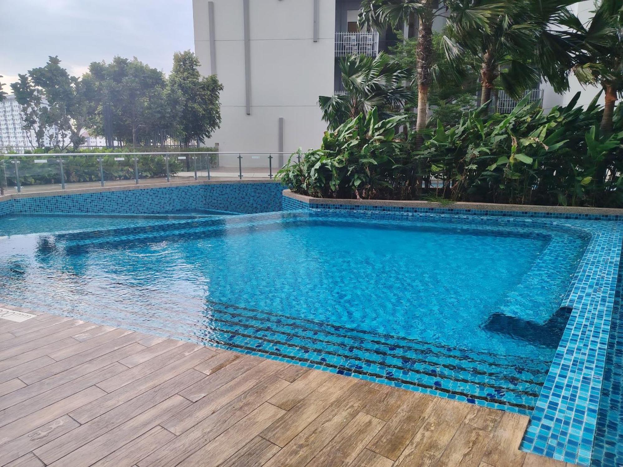 Greenfield With Amazing Pool View And High-speed Wi-fi Apartment Petaling Jaya