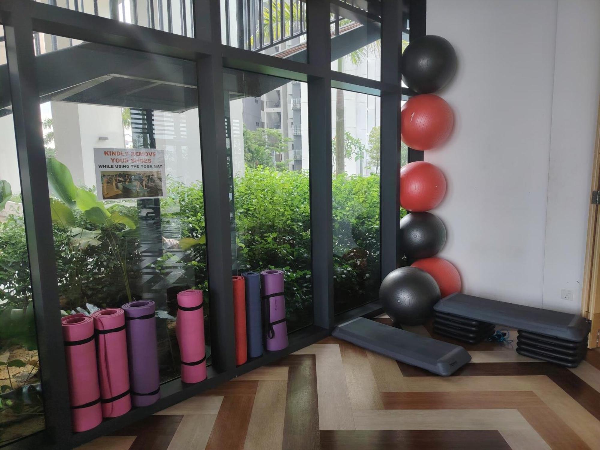 Apartment Greenfield With Amazing Pool View And High-speed Wi-fi *
