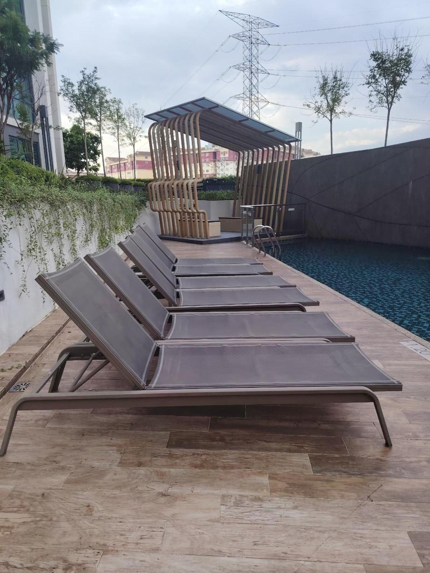 Greenfield With Amazing Pool View And High-speed Wi-fi Apartment Petaling Jaya