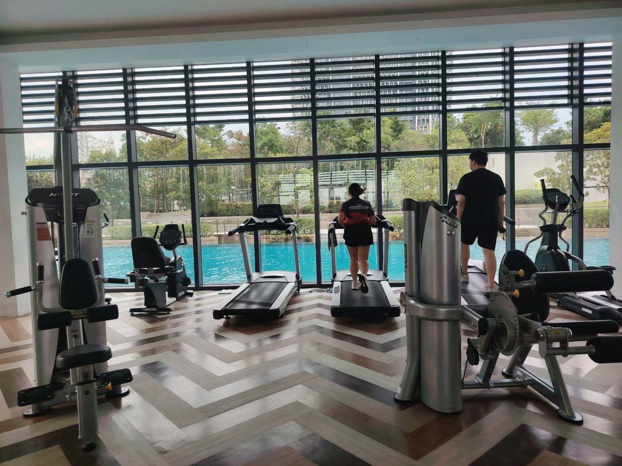 Apartment Greenfield With Amazing Pool View And High-speed Wi-fi *